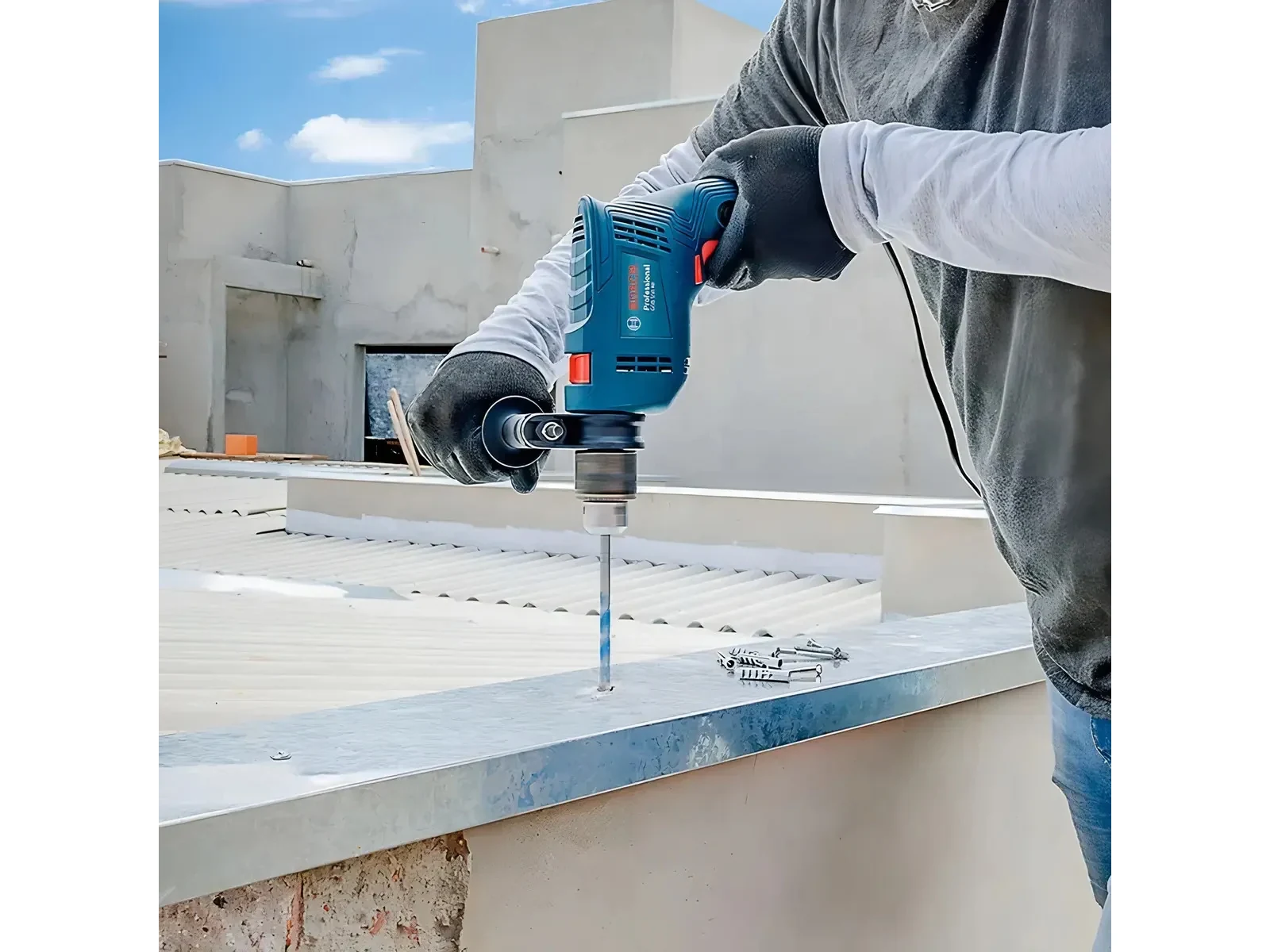 Foto 5 de Taladro percutor eléctrico de 13mm Bosch GSB 550 550W + accesorio con maletín de transporte